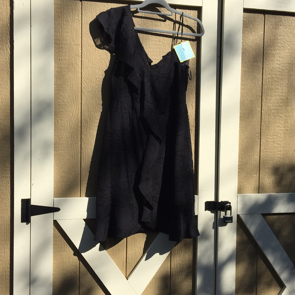 A CeCe Rich Black Dress Size 12 With One Shoulder